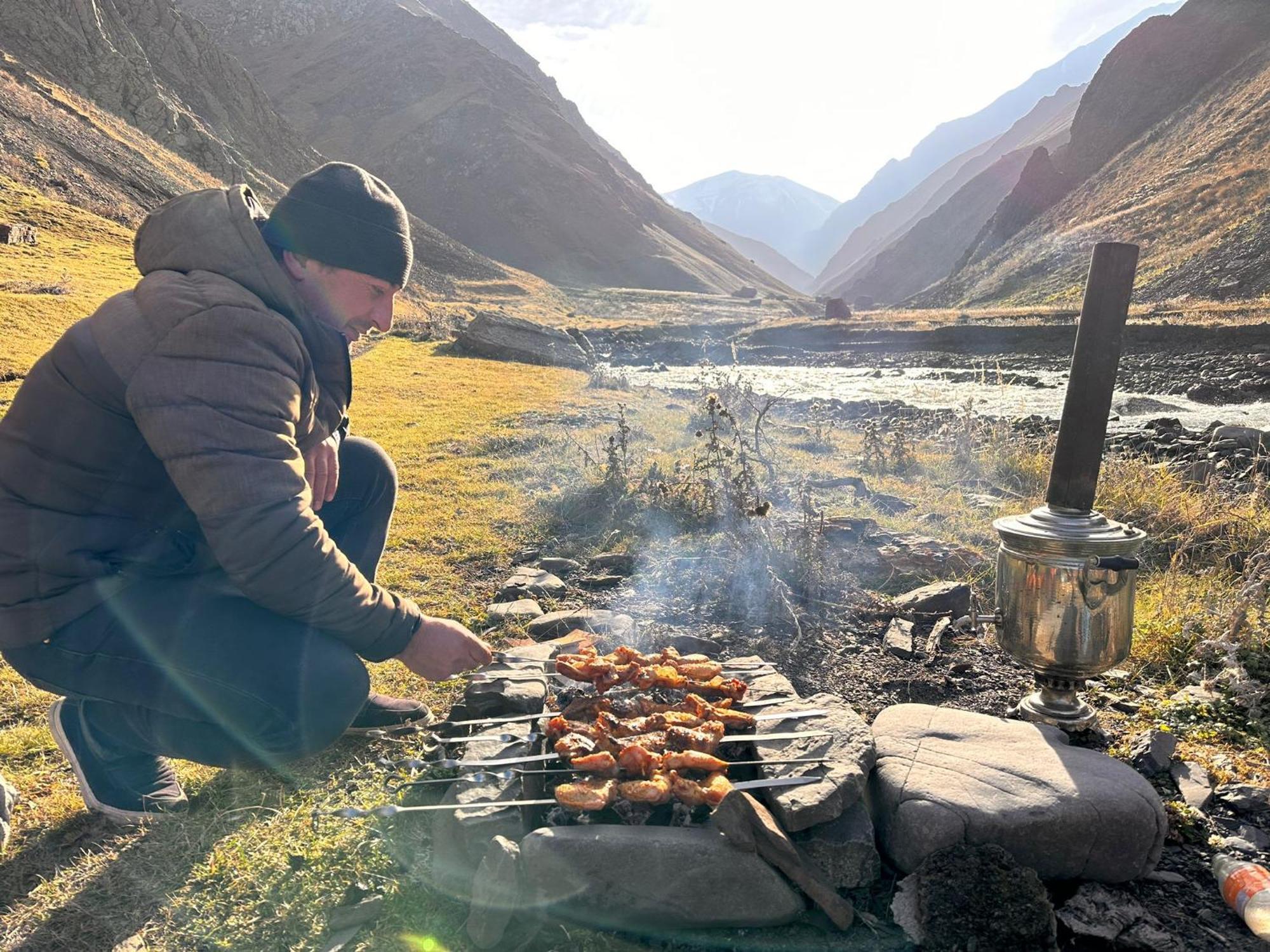 Xinaliq Khinalig Izzet'S Riverside Home Stay Esterno foto