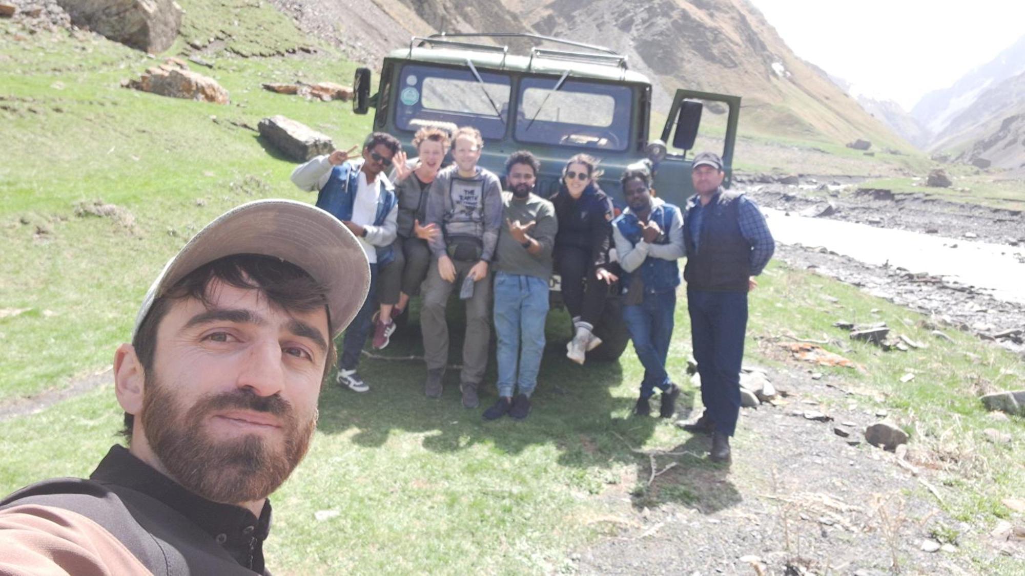 Xinaliq Khinalig Izzet'S Riverside Home Stay Esterno foto