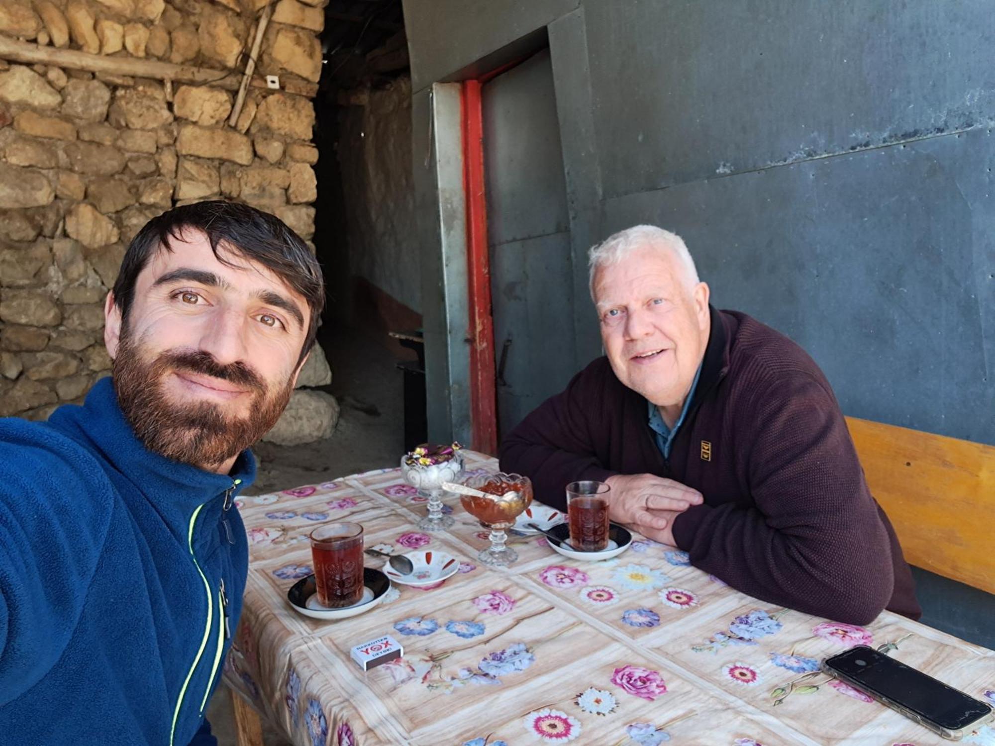 Xinaliq Khinalig Izzet'S Riverside Home Stay Esterno foto