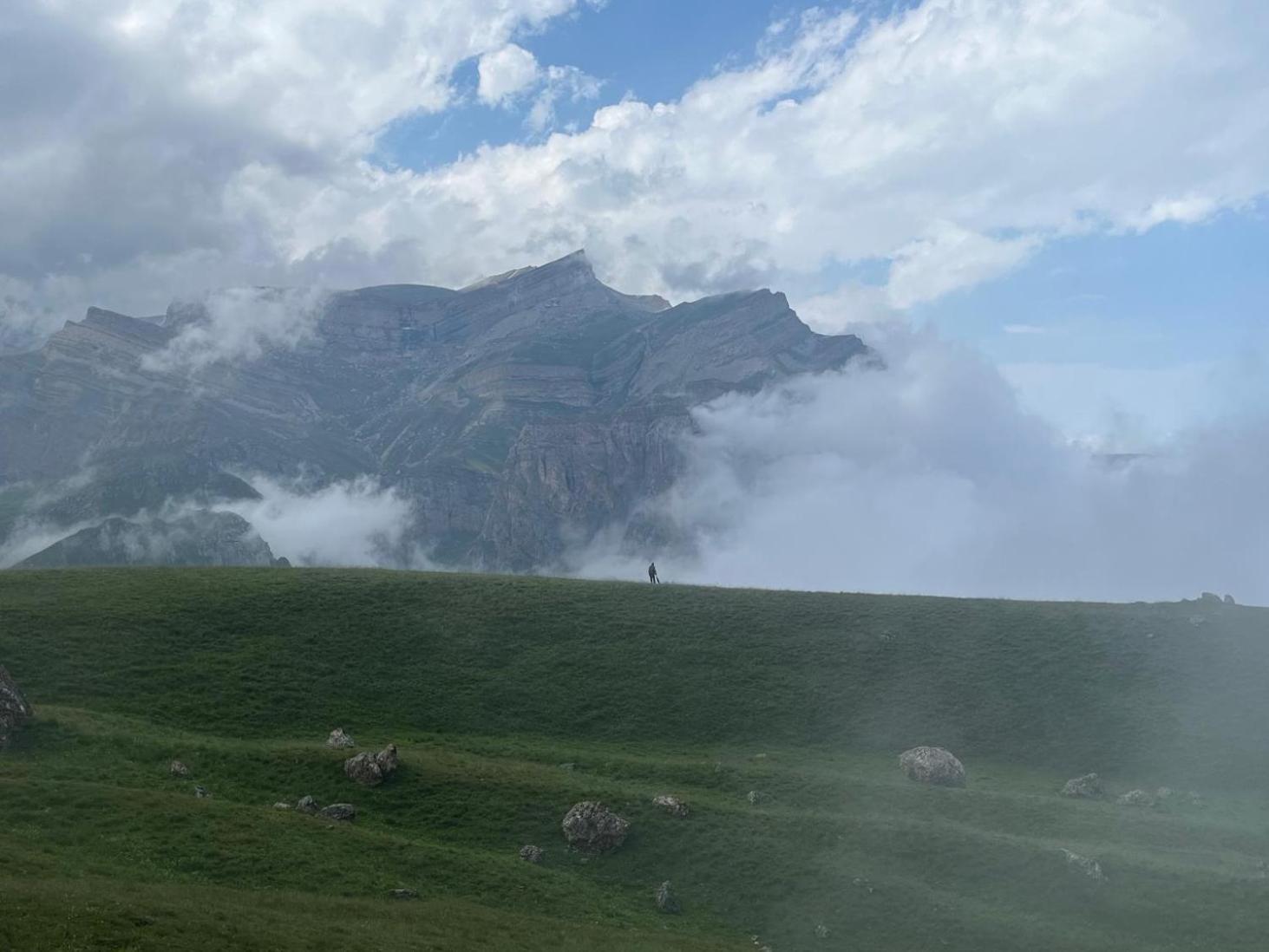Xinaliq Khinalig Izzet'S Riverside Home Stay Esterno foto