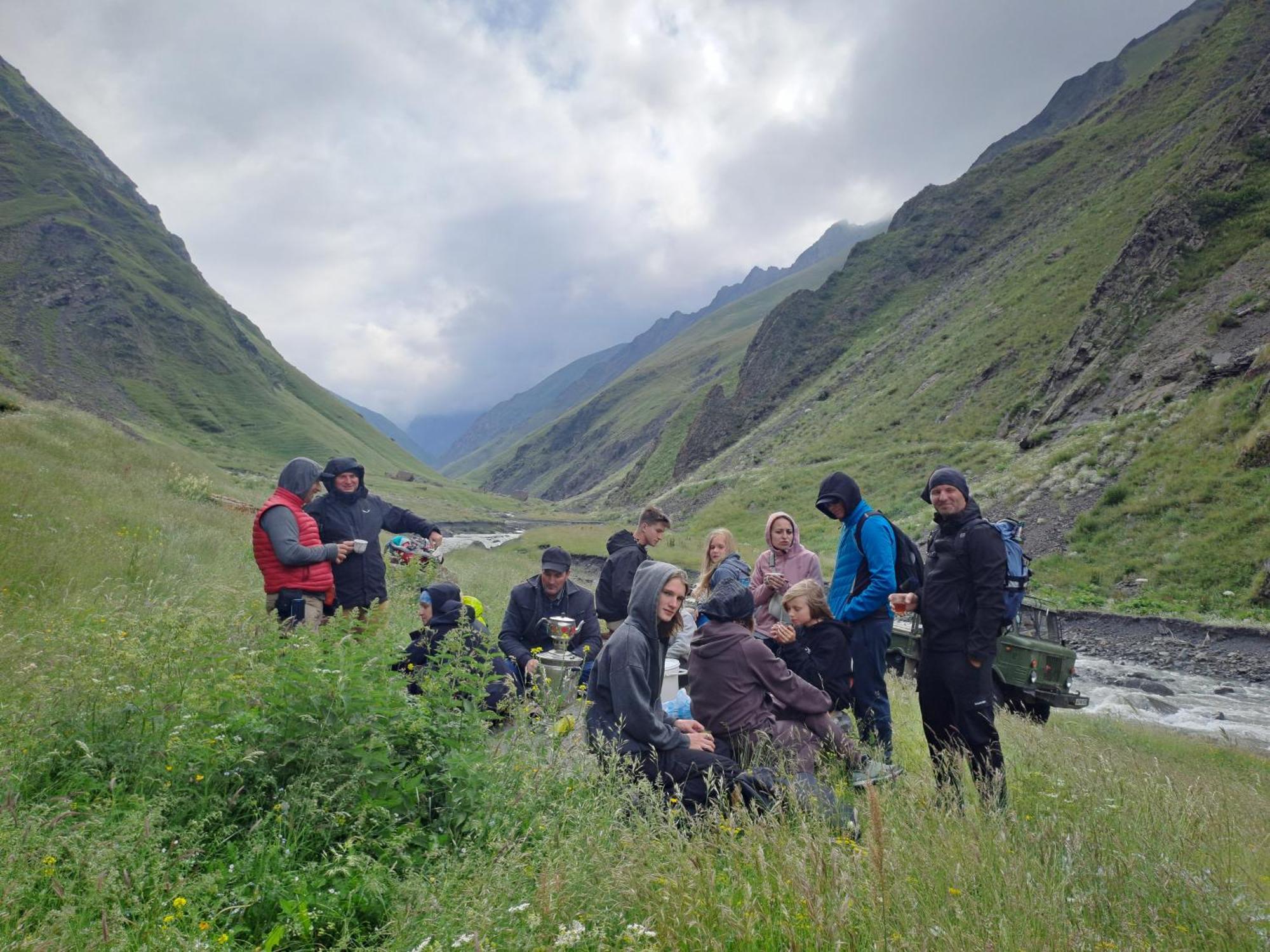 Xinaliq Khinalig Izzet'S Riverside Home Stay Esterno foto